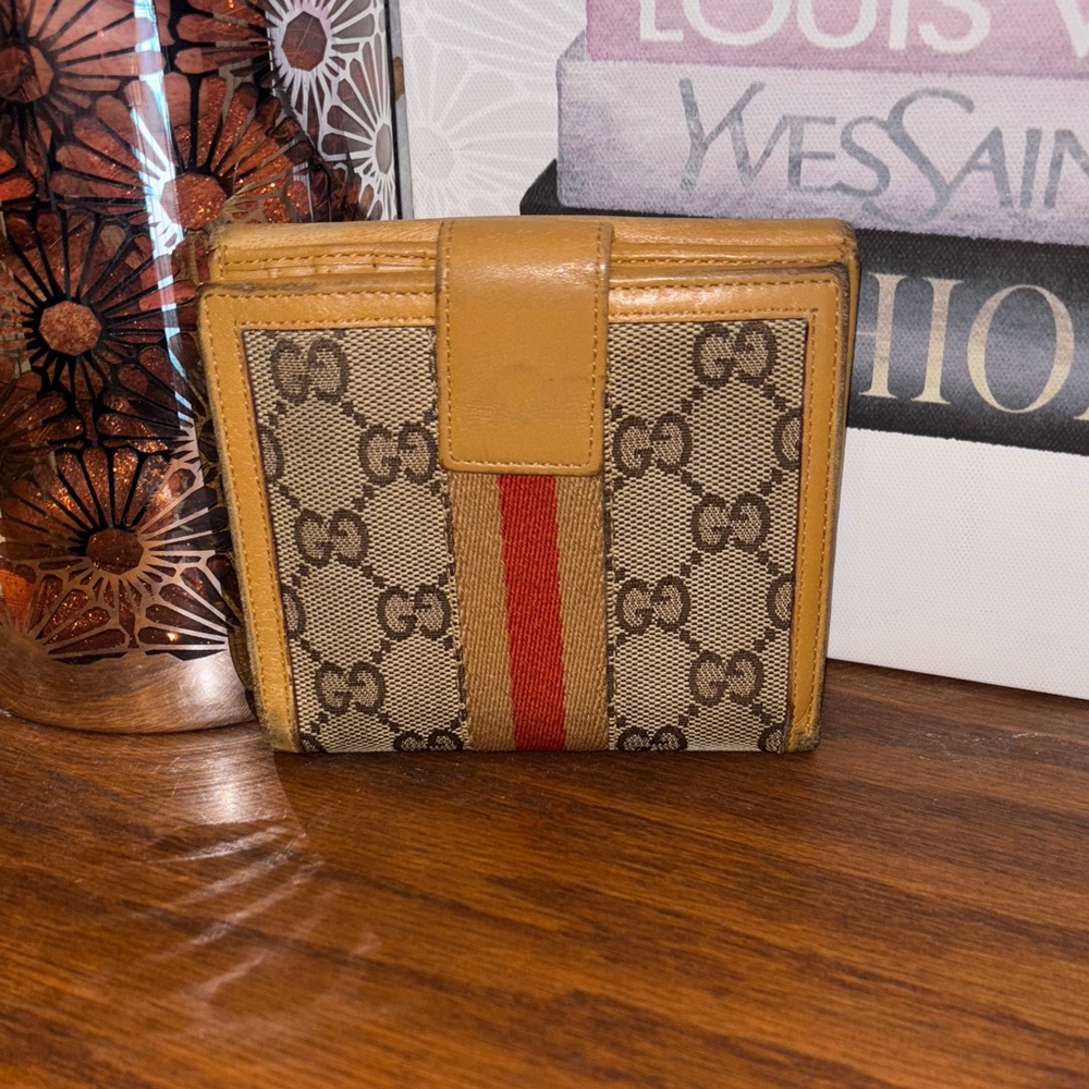 Gucci French Flap Wallet/ Wallet/Gg Supreme